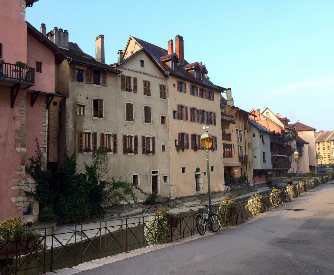 Gite Urbain Au 2Bis - Annecy Exterior foto